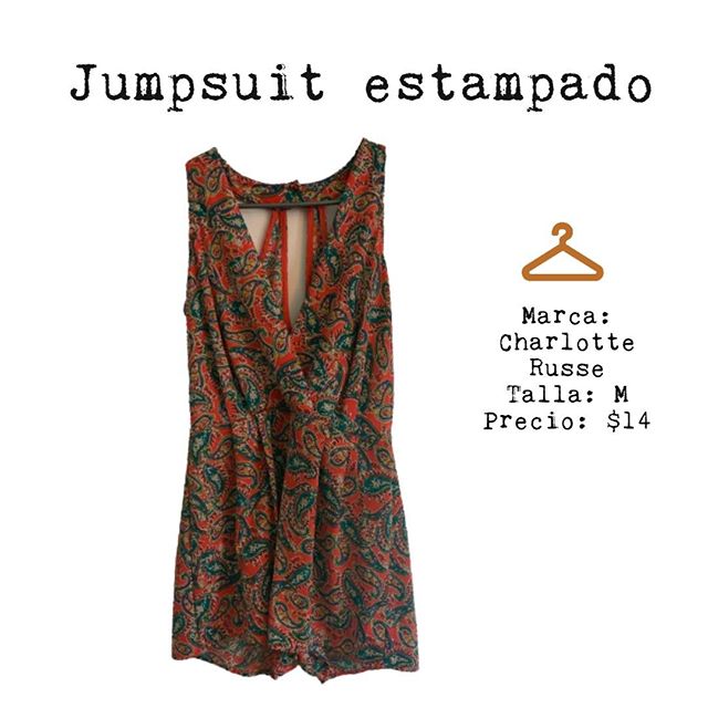 Jumpsuit corto con estampado de colores y escote traslapado talla medium (talla de small a medium) #onceworn